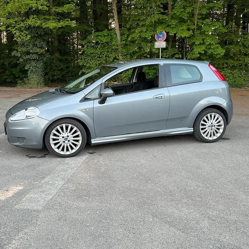 Gebraucht Fiat Punto 95 PS (69 kW) 2007 Silber Kleinwagen