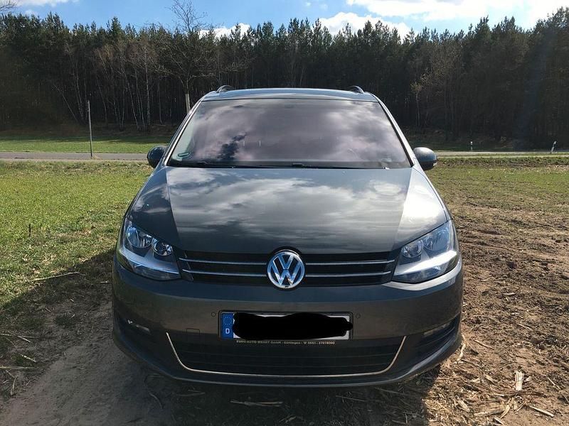 Gebraucht VW Sharan 150 PS (110 kW) 2017 Grau Van / Kleinbus