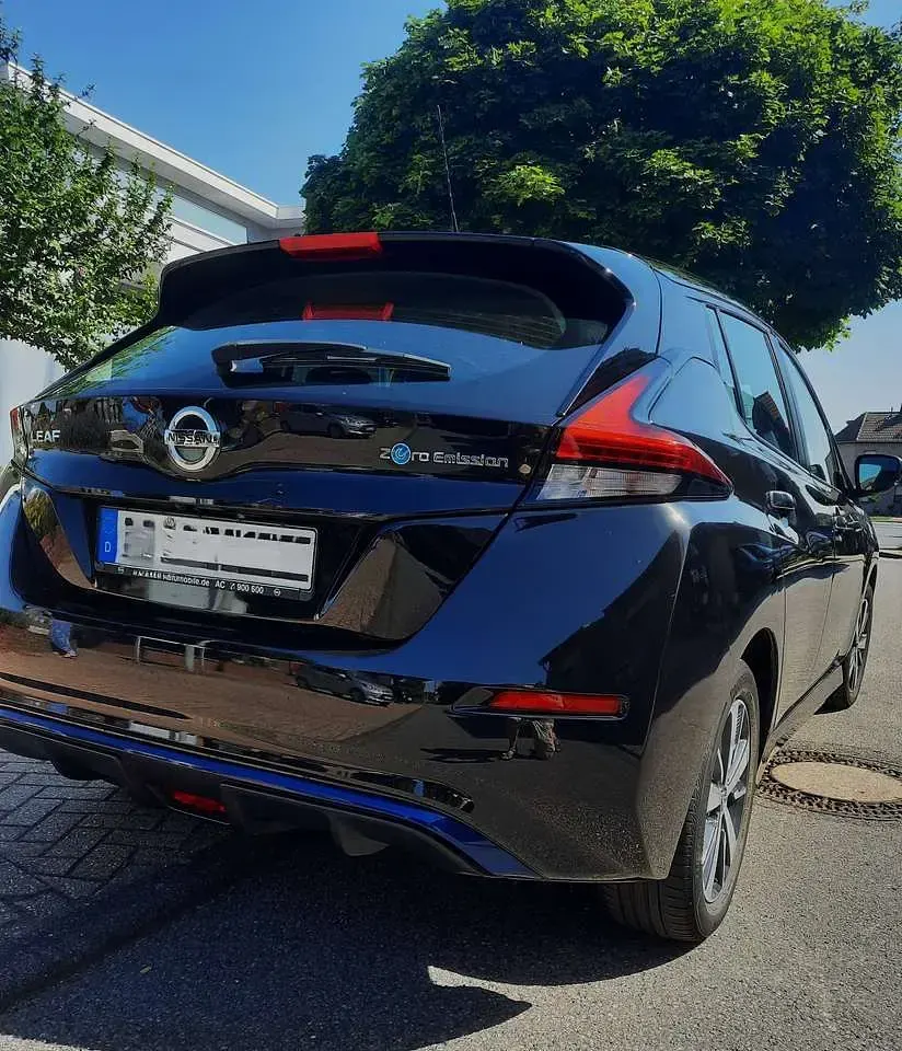 Gebraucht Nissan Leaf Acenta 89 kW (122 PS) 2021 Schwarz Kleinwagen