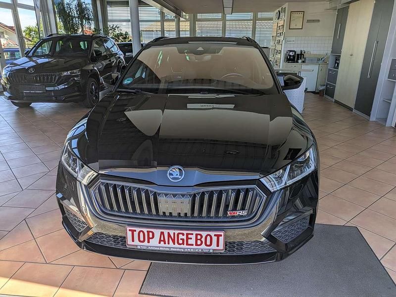 Black magic Gebraucht 2022 Skoda Octavia RS Kombi | 36.900 € - Bild 1/4