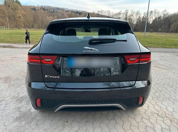 Gebraucht Jaguar E-Pace 150 PS (110 kW) 2019 Schwarz SUV