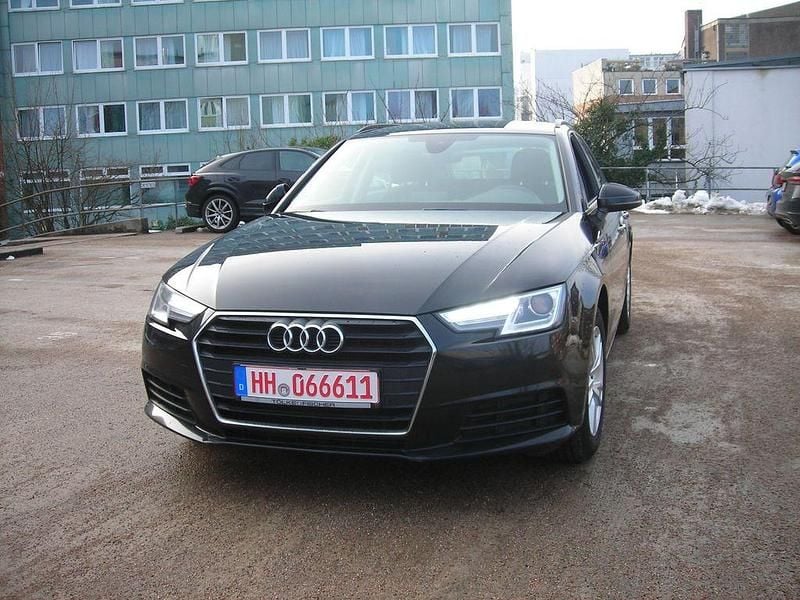 Gebraucht Audi A4 150 PS (110 kW) 2017 Schwarz Kombi
