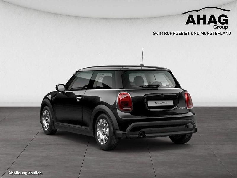 Gebraucht Mini Cooper 136 PS (100 kW) 2023 Midnight black Kleinwagen