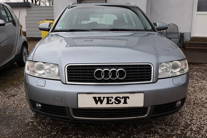 Gebraucht Audi A4 131 PS (96 kW) 2002 Silber Kombi