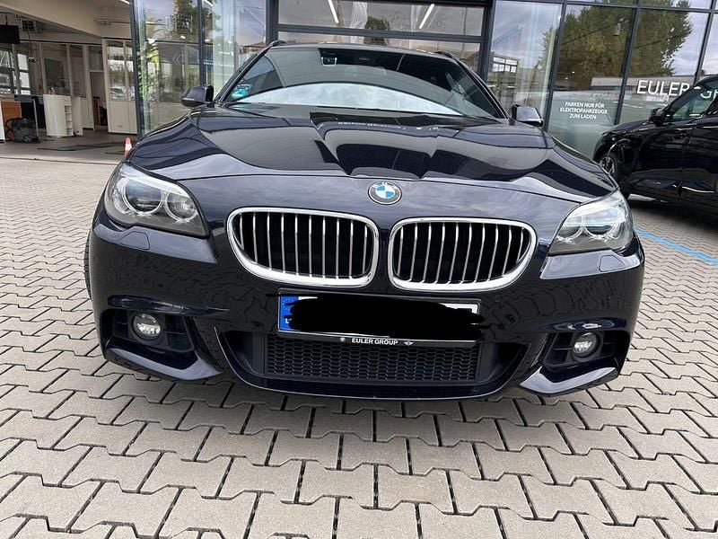Schwarz Gebraucht 2016 BMW 520 M Sport Kombi | 15.000 € (Fairer Preis) - Bild 1/4