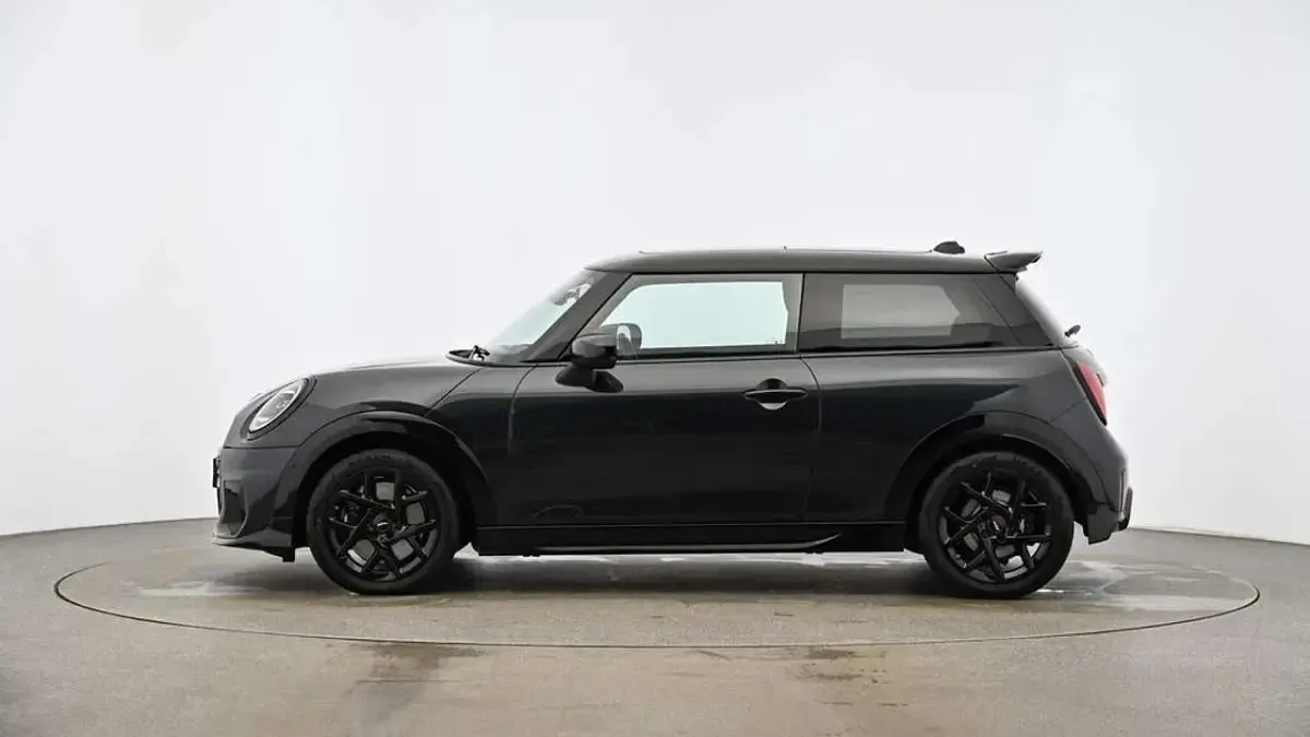 Usata Mini John Cooper Works 156 CV (114 kW) 2024 Grigio Utilitaria