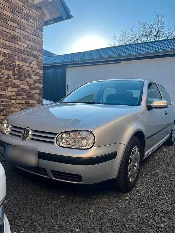 Gebraucht VW Golf IV 75 PS (55 kW) 1999 Silber Kleinwagen