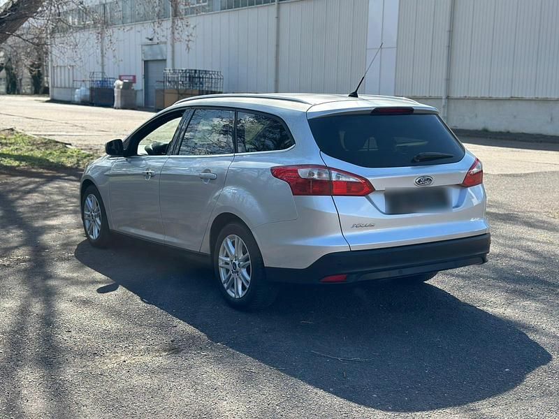 Gebraucht Ford Focus Titanium 116 PS (85 kW) 2014 Grau Kombi