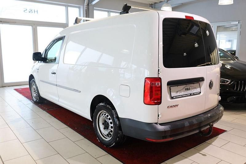 Używany VW Caddy Maxi 102 KM (75 kW) 2017 Biały Minivan