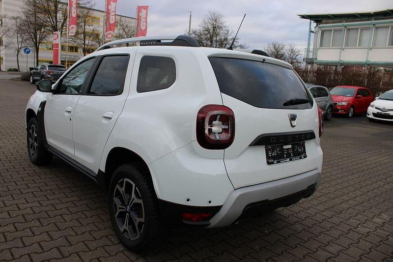 Gebraucht Dacia Duster 101 PS (74 kW) 2021 Weiß SUV