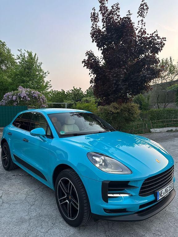 Blau Gebraucht 2018 Porsche Macan SUV | 52.000 € (Teuer) - Bild 1/4