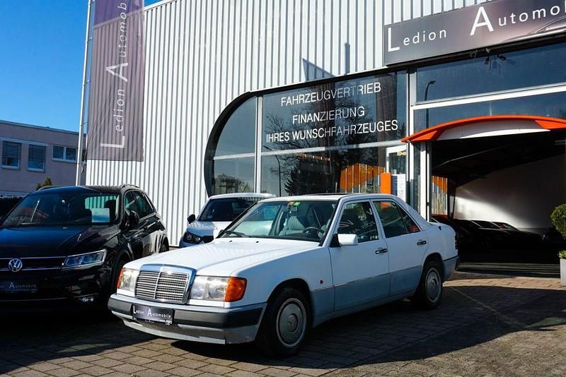 Gebraucht Mercedes E230 132 PS (97 kW) 1992 Weiß Limousine