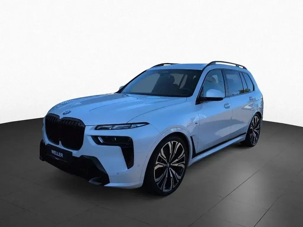 Gebraucht BMW X7 M Sport 340 PS (250 kW) 2025 Mineralweiß (weiß) SUV