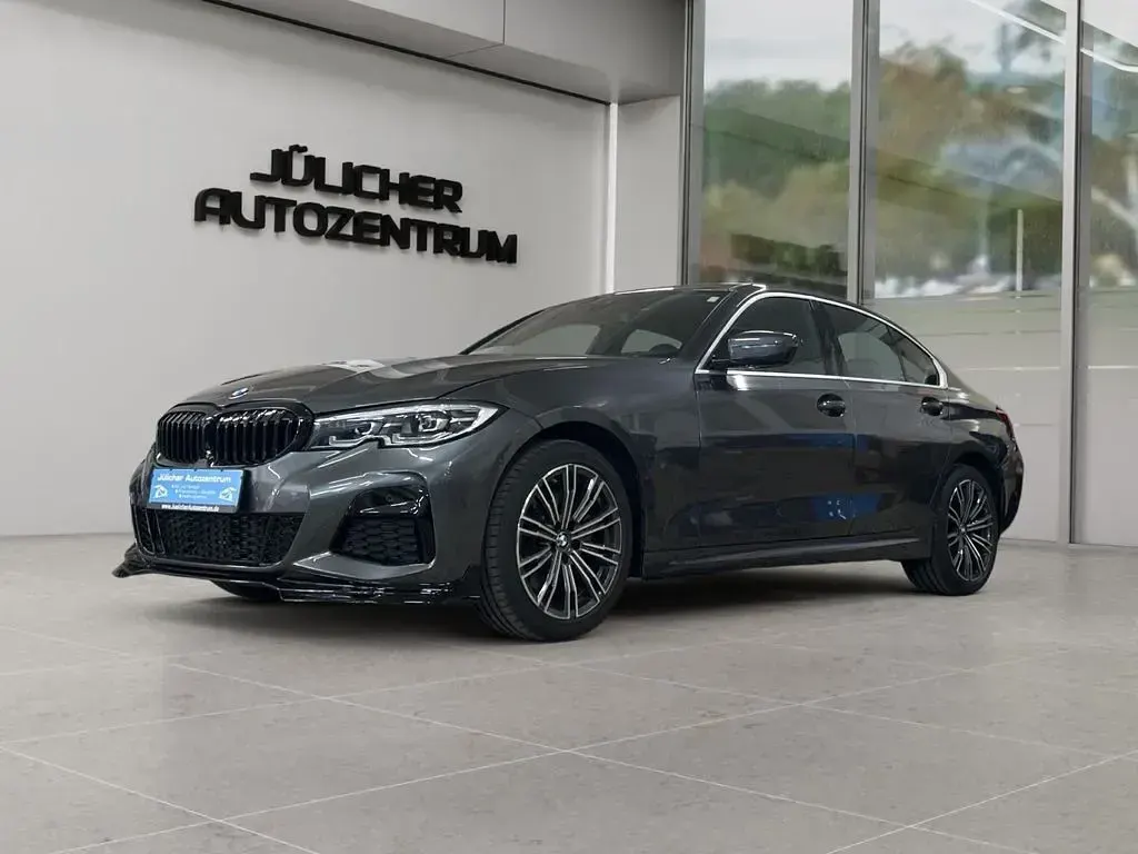 Gebraucht BMW 330 Performance 258 PS (189 kW) 2020 Grau Limousine
