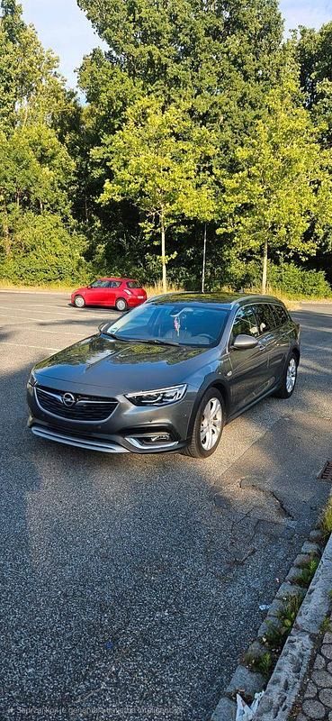 Grau Gebraucht 2018 Opel Insignia Kombi | 13.000 € (Fairer Preis) - Bild 1/4