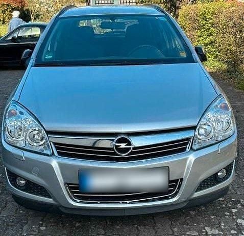 Gebraucht Opel Astra 115 PS (84 kW) 2009 Silber Kombi