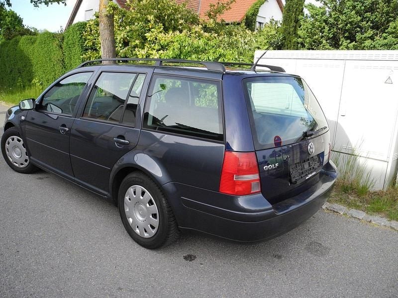 Second-hand VW Golf IV 100 CP (73 kW) 2003 Gri Break
