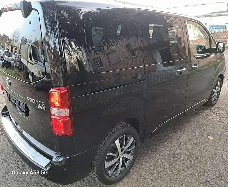Gebraucht Toyota Proace Comfort 120 PS (88 kW) 2019 Schwarz Van / Kleinbus