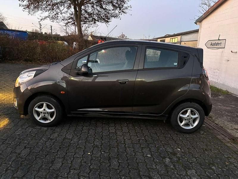 Gebraucht Chevrolet Spark LS 68 PS (50 kW) 2011 Braun Kleinwagen