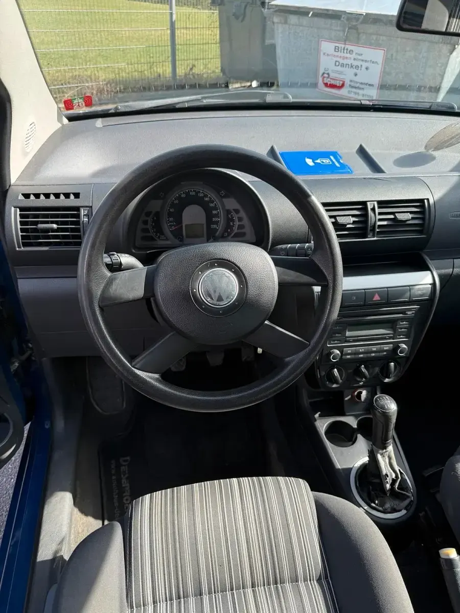 Gebraucht VW Fox 54 PS (39 kW) 2005 Blau Kleinwagen