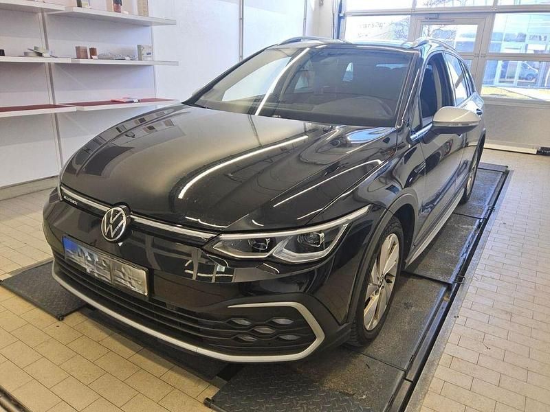 Gebraucht VW Golf Alltrack 200 PS (147 kW) 2023 Deep black perleffekt Kombi