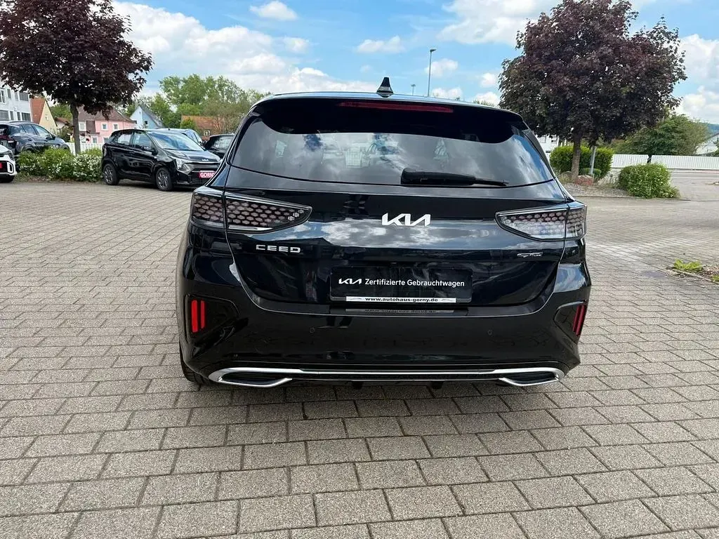 Gebraucht Kia Ceed 160 PS (117 kW) 2022 Schwarz Kleinwagen