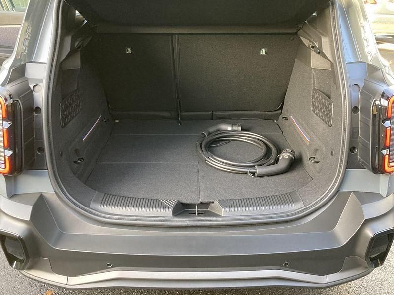 Neu Renault 4 E-Tech Komfort 110 kW (150 PS) 2026 Grau SUV