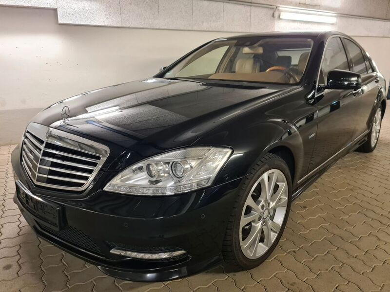 Gebraucht Mercedes S500 Sport 435 PS (319 kW) 2011 Schwarz Limousine