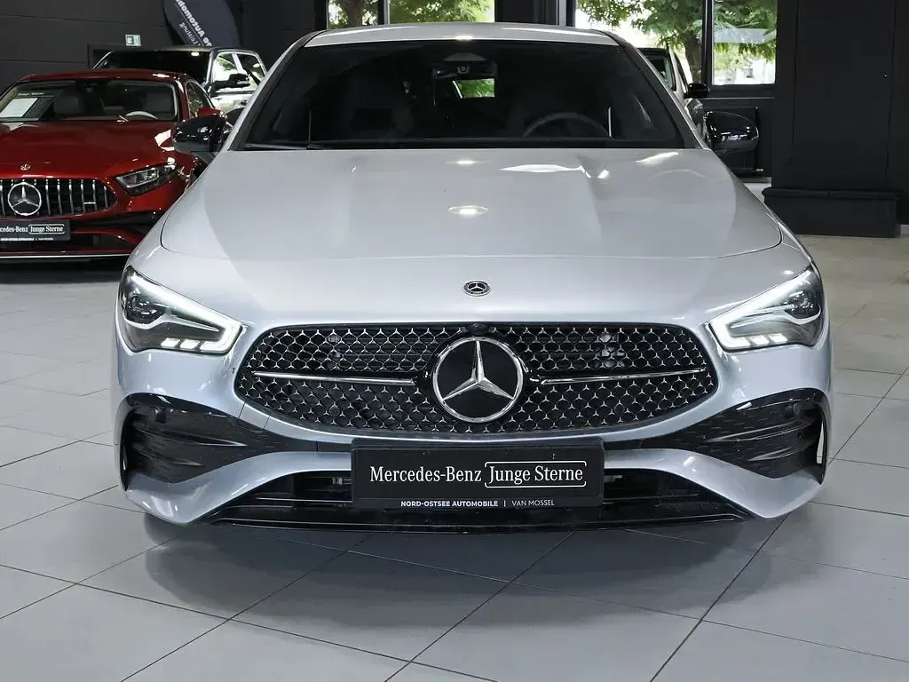Gebraucht Mercedes CLA200 AMG 150 PS (110 kW) 2025 Metalliclack hightechsilber Kombi