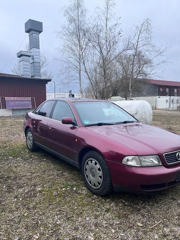 Gebraucht Audi A4 165 PS (121 kW) 1998 Rot Limousine