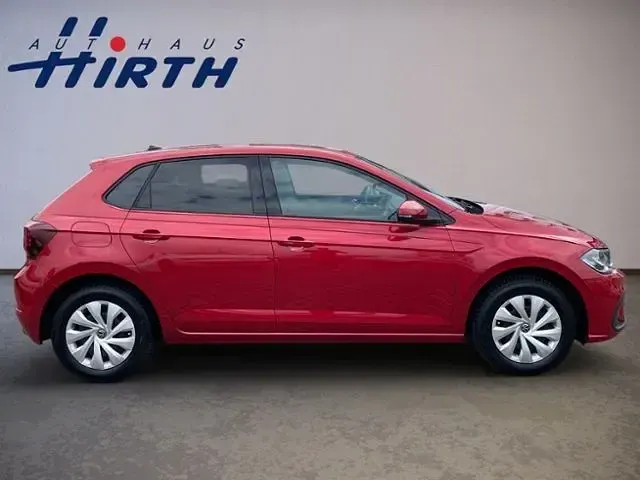 Gebraucht VW Polo Life 95 PS (69 kW) 2025 Red metallic Kleinwagen