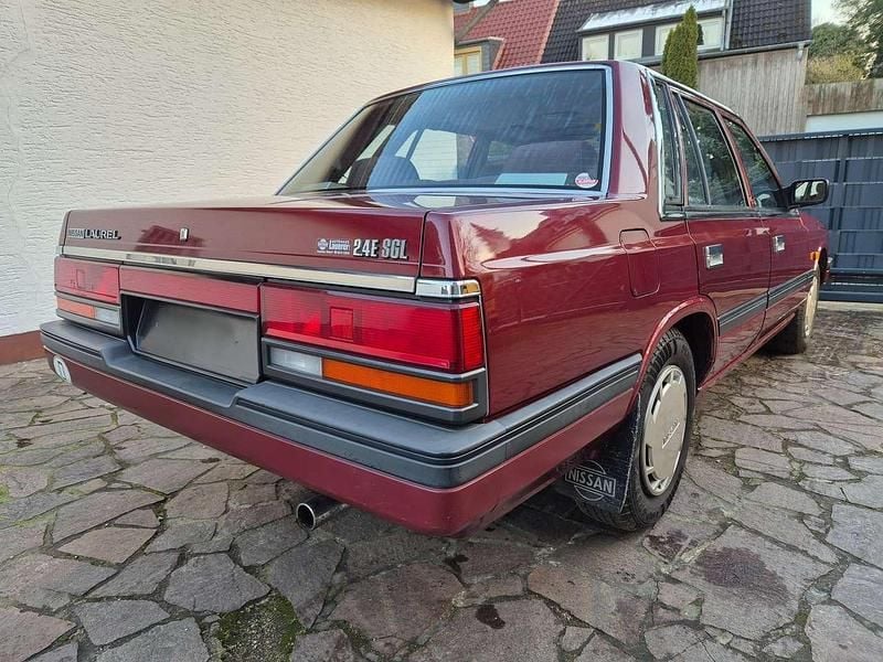 Rot Gebraucht 1986 Nissan Laurel Limousine | 11.499 € - Bild 1/4
