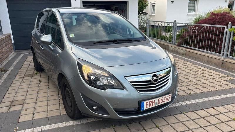 Silber Gebraucht 2010 Opel Meriva Innovation Van / Kleinbus | 1.750 € (Superpreis) - Bild 1/4