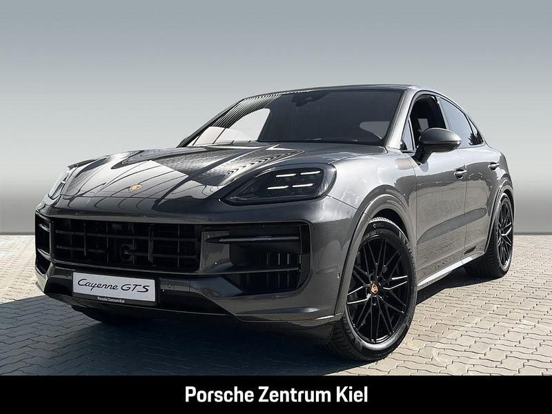 Quarzitgraumetallic Neu 2025 Porsche Cayenne GTS SUV | 173.666 € (Teuer) - Bild 1/4