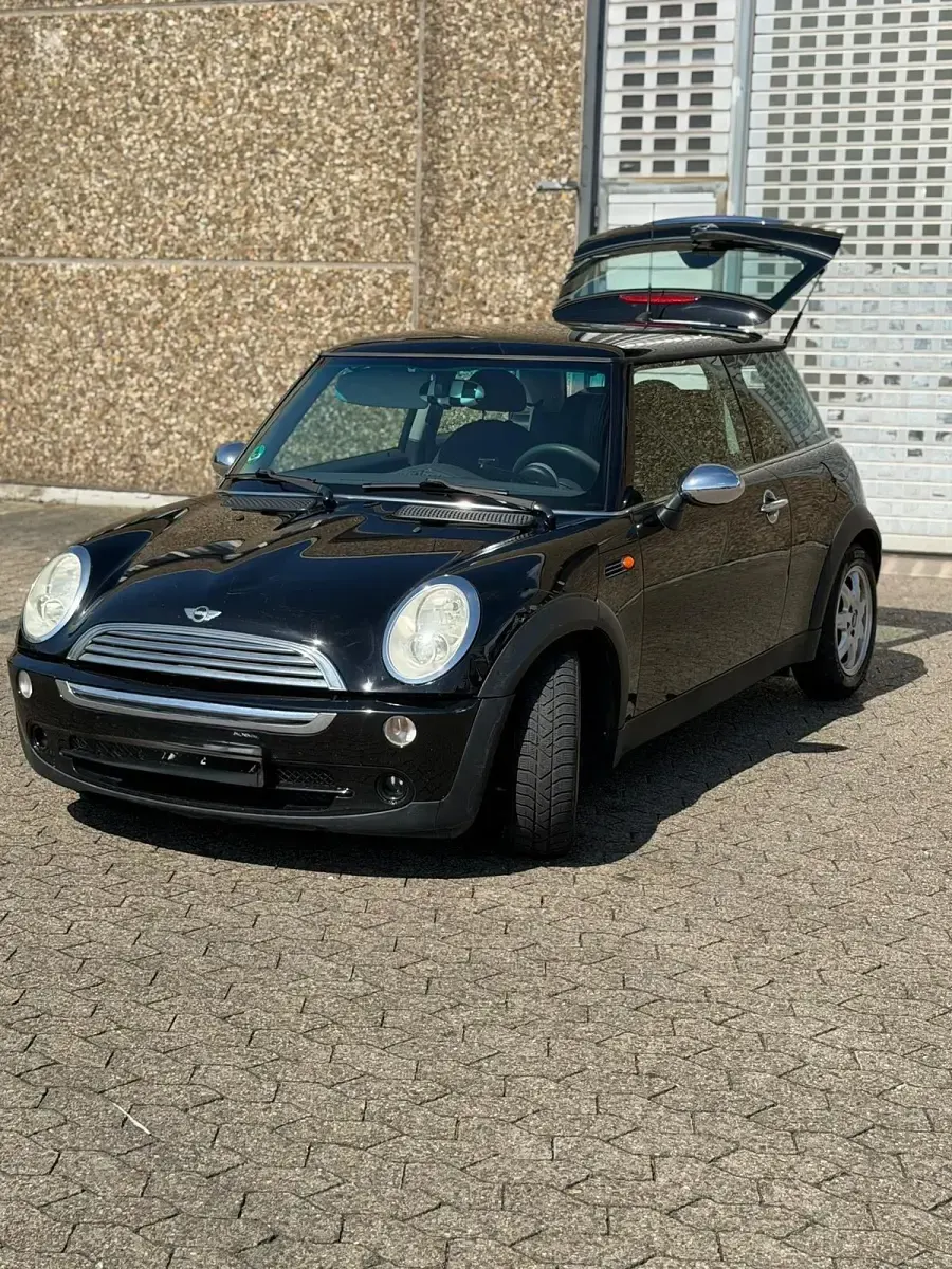 Usata Mini Cooper 90 CV (66 kW) 2005 Nero Utilitaria