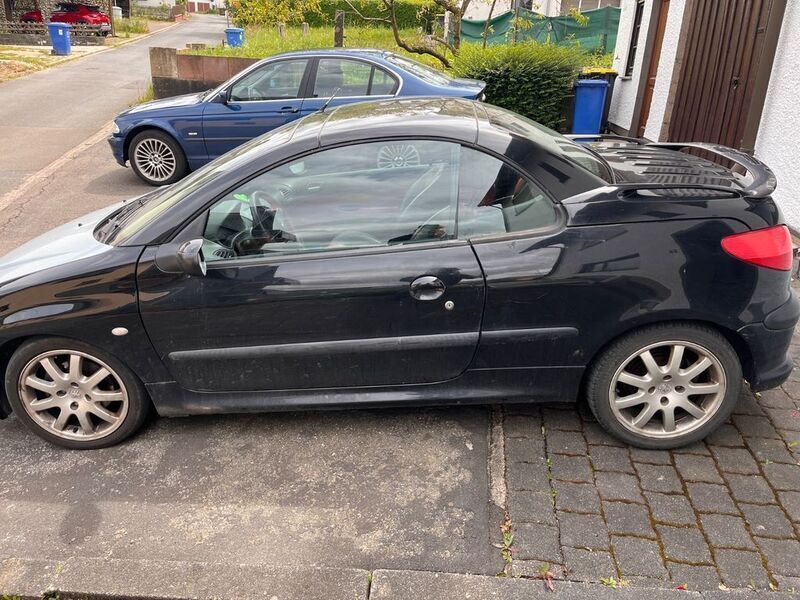 Schwarz Gebraucht 2002 Peugeot 206 CC Cabrio | 600 € (Superpreis) - Bild 1/4