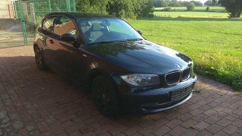 Schwarz Gebraucht 2008 BMW 116 Kleinwagen | 1.200 € (Superpreis) - Bild 1/4