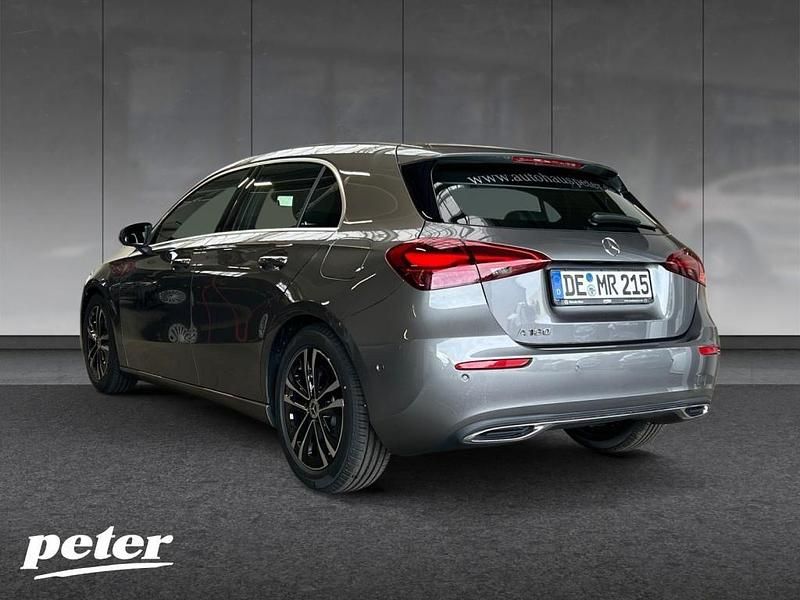 Gebraucht Mercedes A180 Progressive 136 PS (100 kW) 2025 Metalliclack mountaingrau Limousine