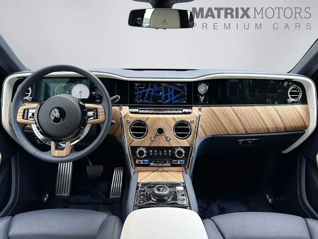 Gebraucht Rolls Royce Cullinan 571 PS (419 kW) 2024 Blau SUV