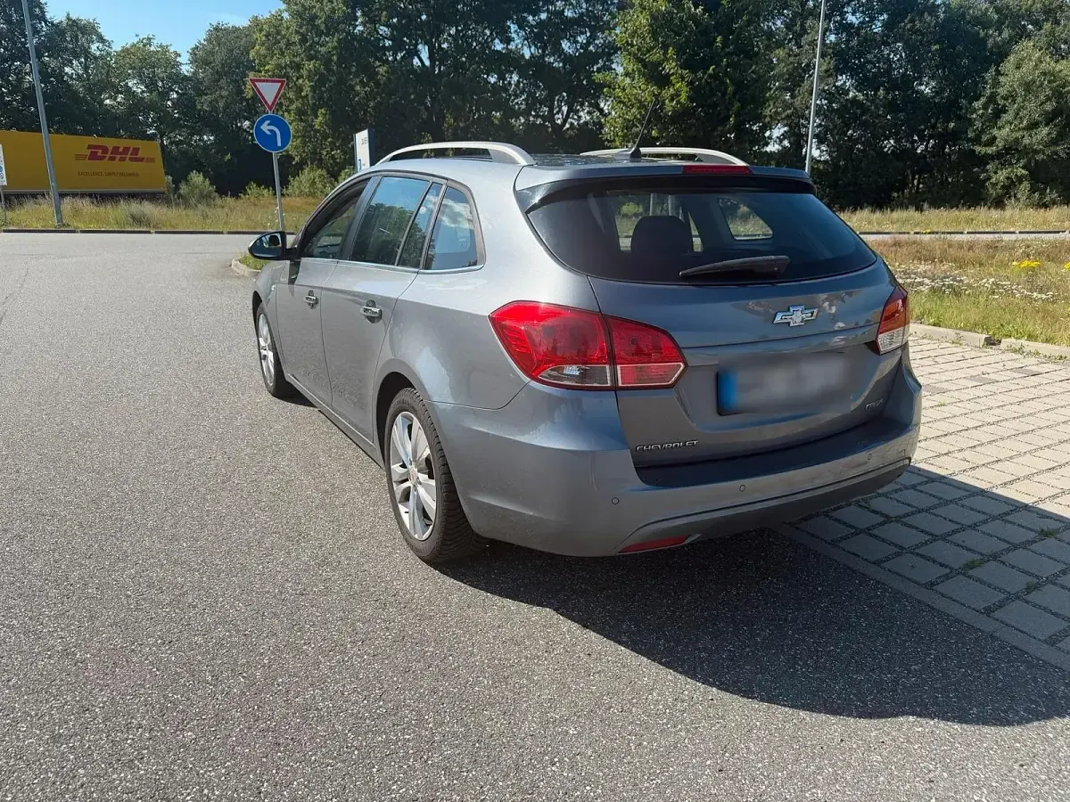 Gebraucht Chevrolet Cruze 140 PS (102 kW) 2012 Grau Kombi
