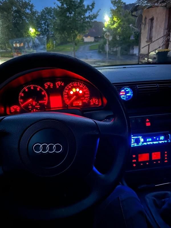 Gebraucht Audi A4 150 PS (110 kW) 1998 Grau Limousine