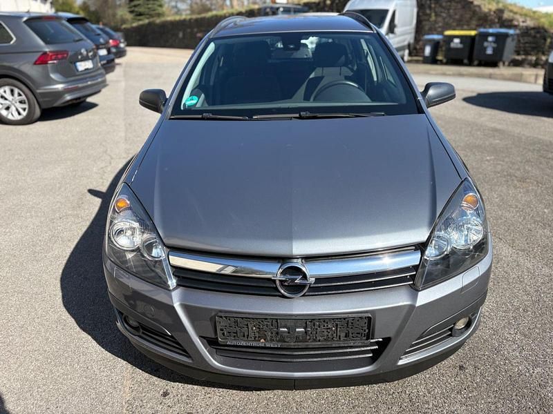 Gebraucht Opel Astra Edition 105 PS (77 kW) 2007 Grau Kombi