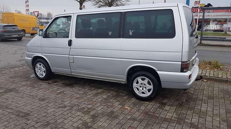Silber Gebraucht 2002 VW Caravelle Van / Kleinbus | 7.290 € (Guter Preis) - Bild 1/4