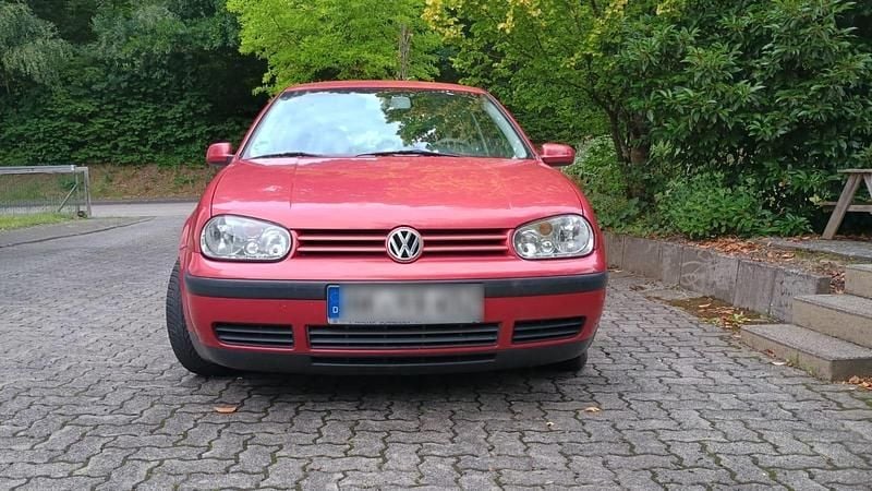 Rot Gebraucht 2000 VW Golf IV Limousine | 379 € (Superpreis) - Bild 1/4