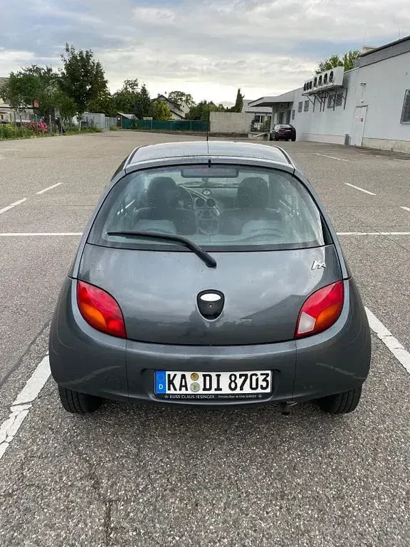 Gebraucht Ford Ka 60 PS (44 kW) 2002 Grau Kleinwagen