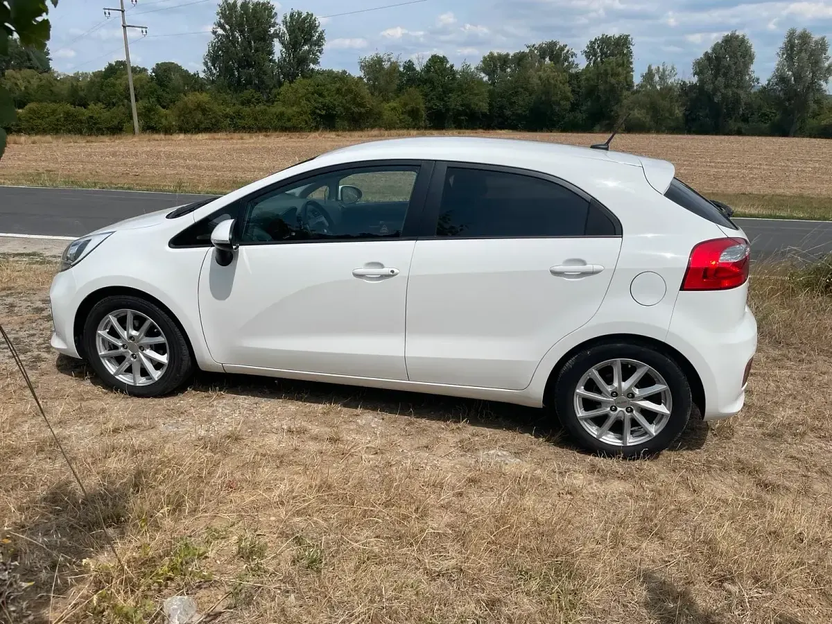 Gebraucht Kia Rio 110 PS (80 kW) 2017 Weiß Kleinwagen