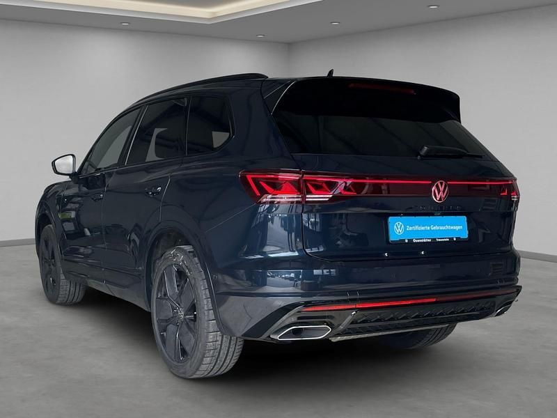 Gebraucht VW Touareg R-line 286 PS (210 kW) 2024 Blau SUV