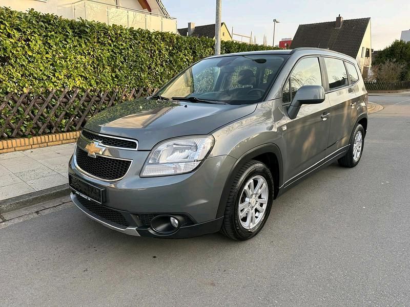 Gebraucht Chevrolet Orlando 163 PS (119 kW) 2012 Grau Van / Kleinbus