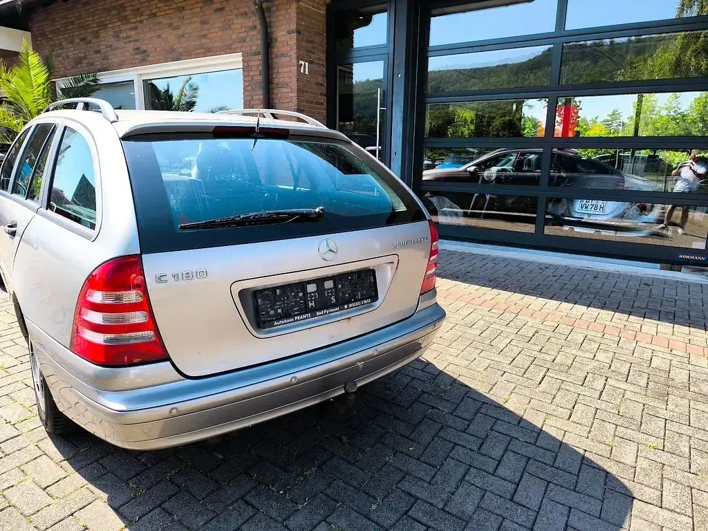 Gebraucht Mercedes C180 143 PS (105 kW) 2003 Silber Kombi