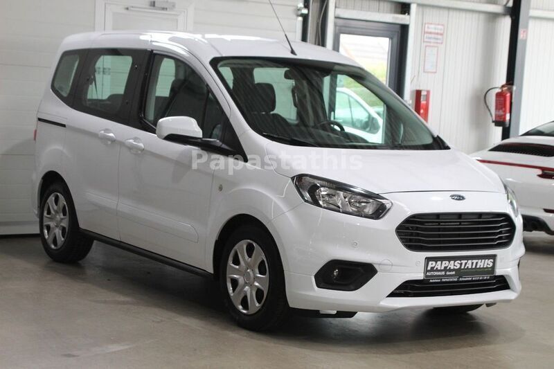 Weiß Gebraucht 2020 Ford Tourneo Courier Van / Kleinbus | 15.990 € (Etwas zu teuer) - Bild 1/4